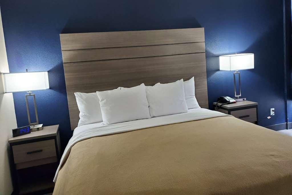 Baymont By Wyndham Laredo Hotel Værelse billede